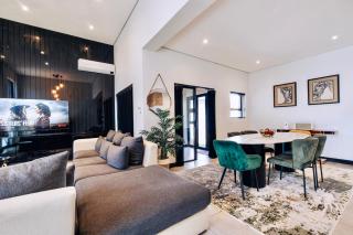 Phoenix Home - Cape Town - 2