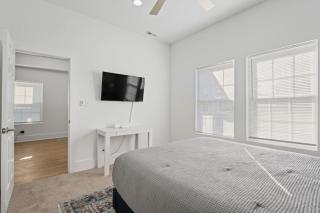Massive New Construction with Hot Tub - Indianápolis - 3