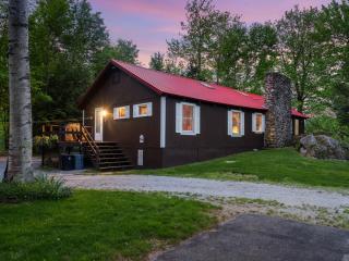 Lakefront Cabin 314 Shoreline - 3