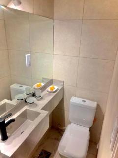 Moderno, lujoso y centrico departamento av belgrano 3 habitaciones y 3 baños - Bonavista Rentals - 1