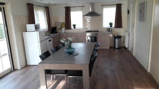 Vakantiewoning met omheinde tuin - Tzummarum - 4