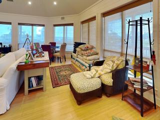 The Beachside Villa - Galveston - 9