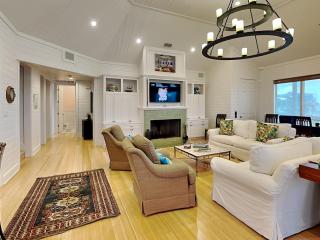 The Beachside Villa - Galveston - 8