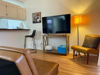 Varena Condo - 8