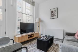 Blueground Clerkenwell Elevator laundry LON-598 - 9