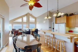 The Beach House - Lincoln City - 4