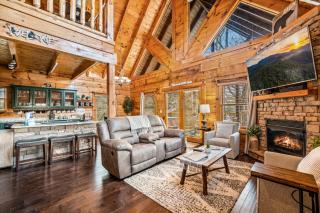 Near Dollywood with Pool Table-Hot Tub-Fire Pit-Game Room - Pigeon Forge - 9