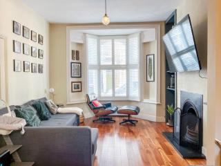 Bright Two-Story House by Mile End Park I PTK - Londra - 5