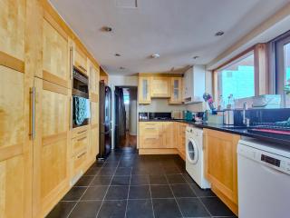 Bright Two-Story House by Mile End Park I PTK - Londra - 1