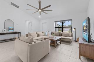 Experience Tranquility, Heated Pool, Bicycles -Villa Slow M - Cape Coral - 5
