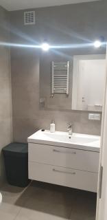 Apartament z balkonem w Centrum Kielc z prywatnym parkingiem - 3