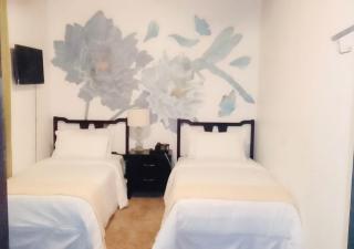 Serendipity Holistic Resort Spa - Kingston - 4