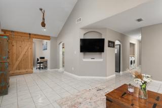 Modern rustic home - 6