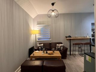 Peebles High Street Apartment - 8