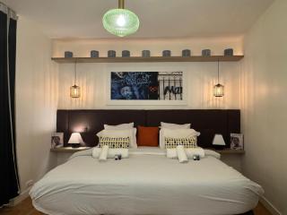 Marais, Sainte-croix Bretonnerie - 6 places - Paris - 1