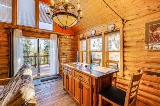 4 Mi to Fossil Beds Private Log Cabin on 3 Acres - 5