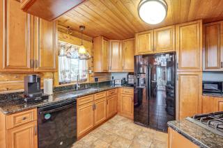 4 Mi to Fossil Beds: Private Log Cabin on 3 Acres - 3