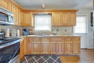 5 Mi to Trussville: Birmingham Home w/ Balcony - 1
