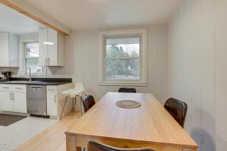 Walk to Beach and Lake Michigan Manistee Bliss! - 3