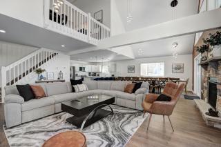 New Luxury Lakeview Retreat with Lake Access, HotTub, Game Room, Sleeps 28 - 7