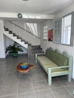 Casa em Tamandaré, 3 quartos, 1o andar, 100m do mar - Rua João Cabral de Melo Neto, 3349 - 2