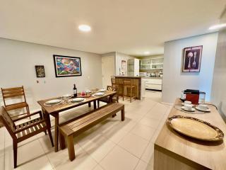 GranSol, Terreo, Pé na areia, 03 qtos, 8 adultos e 02 crianças, 600m do B Park - 2