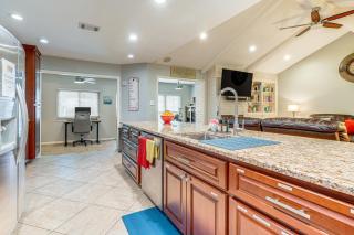 WFH-Friendly Austin Getaway with Backyard Oasis! - 4