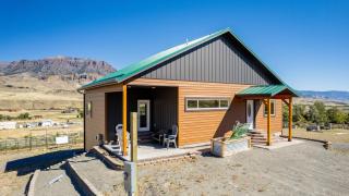 The Yellowstone - Spacious Wapiti Valley Cabin with Stunning Views! - 7