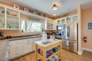 Port Aransas Home Private Pool Less Than 1 Mi to Beach! - 5