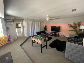 Spacious Austin Retreat for Families & Groups - Manchaca - 8