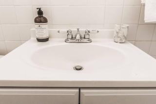 Historic Park Place Retreat - 3 Bdrm on the Park! - Columbus - 2