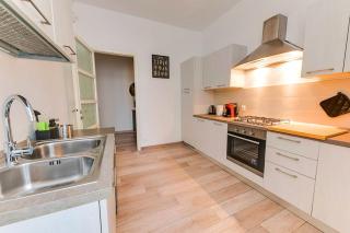 RELAX - Historic Center with 3 Bedrooms and Free ZTL Pass - Mantua - 2