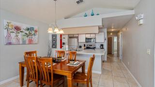 Villas At Island Club Community, Pools, Jacuzzi And More! - 8