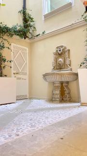 La CHARTREUSE Luxury Suites - 1