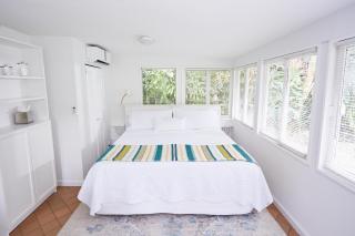 Miami Pool Cottage, tropical garden paradise - 3