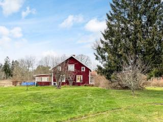 4 person holiday home in HALLSTAVIK - Herräng - 4