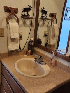 Take a break from it all escape to the mountains - 2