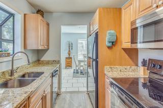 Less Than 1 Mi to Ocean North Myrtle Beach Home with Grill! - Myrtle Beach - 2