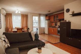 Apartment Rhea with Terrace & Parking - 9