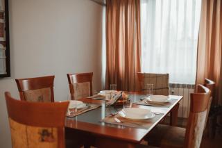 Rhea Apartment with Parking - 2