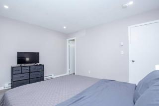 Entire Home with Washer, Dryer and Smart TV - 30 Min NYC - East Orange - 3