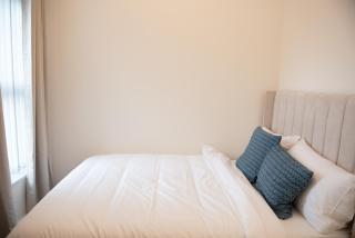 Modern City Living, 1km from the Heart of Town! - 7