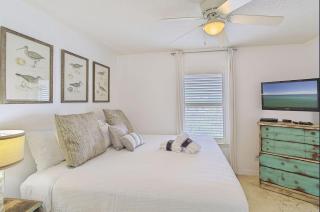 Grand Caribbean West 314 ocean view sleeps 6 - 5