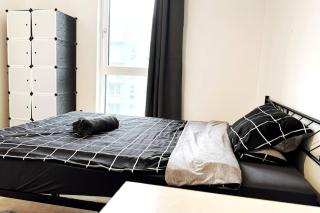 HolidayHome Apartments I Spacious 20sqm Room in Berlin-Lichtenberg - Berlino - 5
