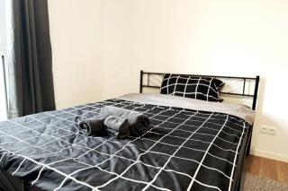 HolidayHome Apartments I Spacious 20sqm Room in Berlin-Lichtenberg - Berlino - 9