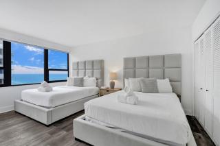 Beautiful Oceanside Retreat with Beach Service 1606 - 6