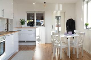 Nyrenoverad lägenhet med två rum - Täby - 0