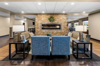 Best Western Plus Lacombe Inn and Suites - 3