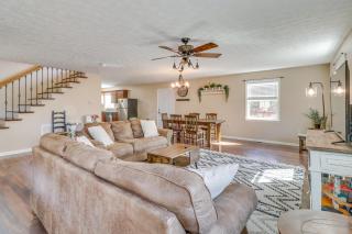 Pet-Friendly Shenandoah Cabin with Fire Pit and Grill! - Shenandoah - 8