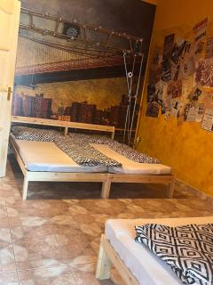 Bianka Hostel Spa & Car Rent Budapest - 1